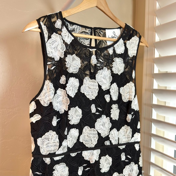 Sam Edelman Black White Floral Embroidered Lace Sheath Dress Size 8 NWOT - Picture 7 of 11